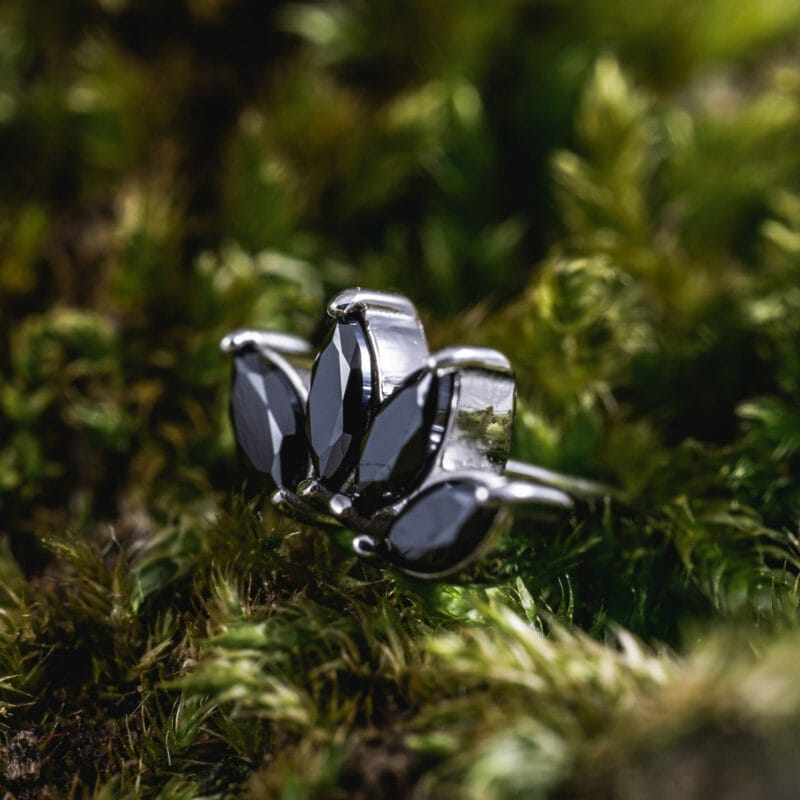 Quadelle pin