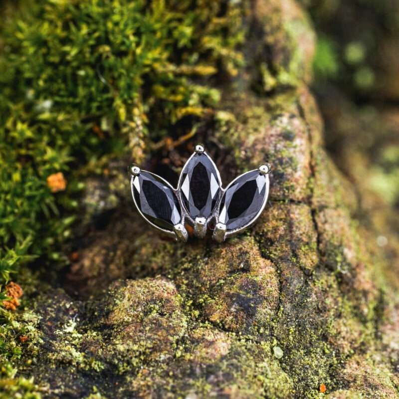 Trilara pin
